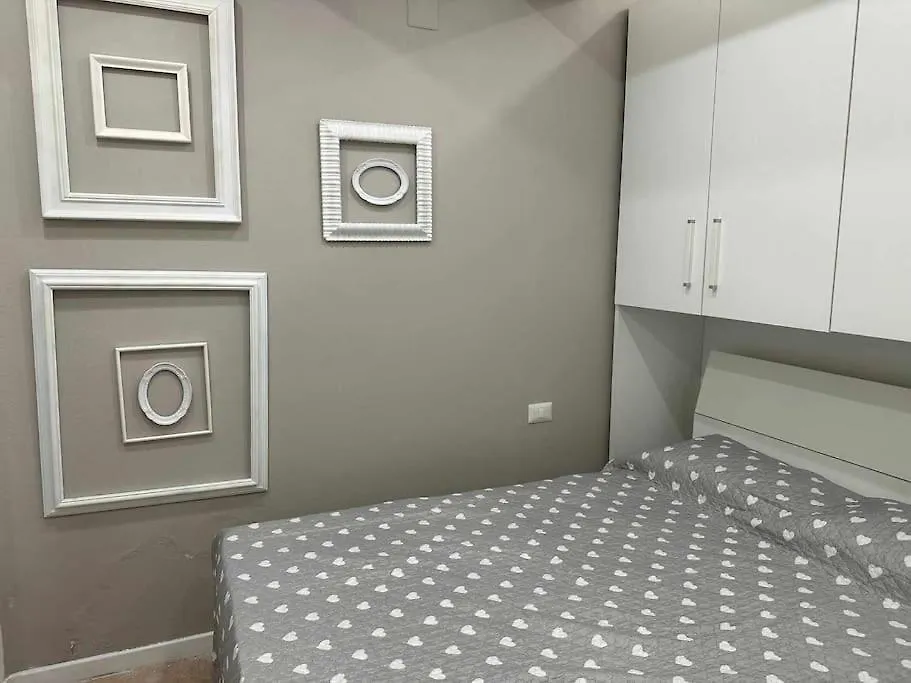 La Casina Sull\'Arno contacts